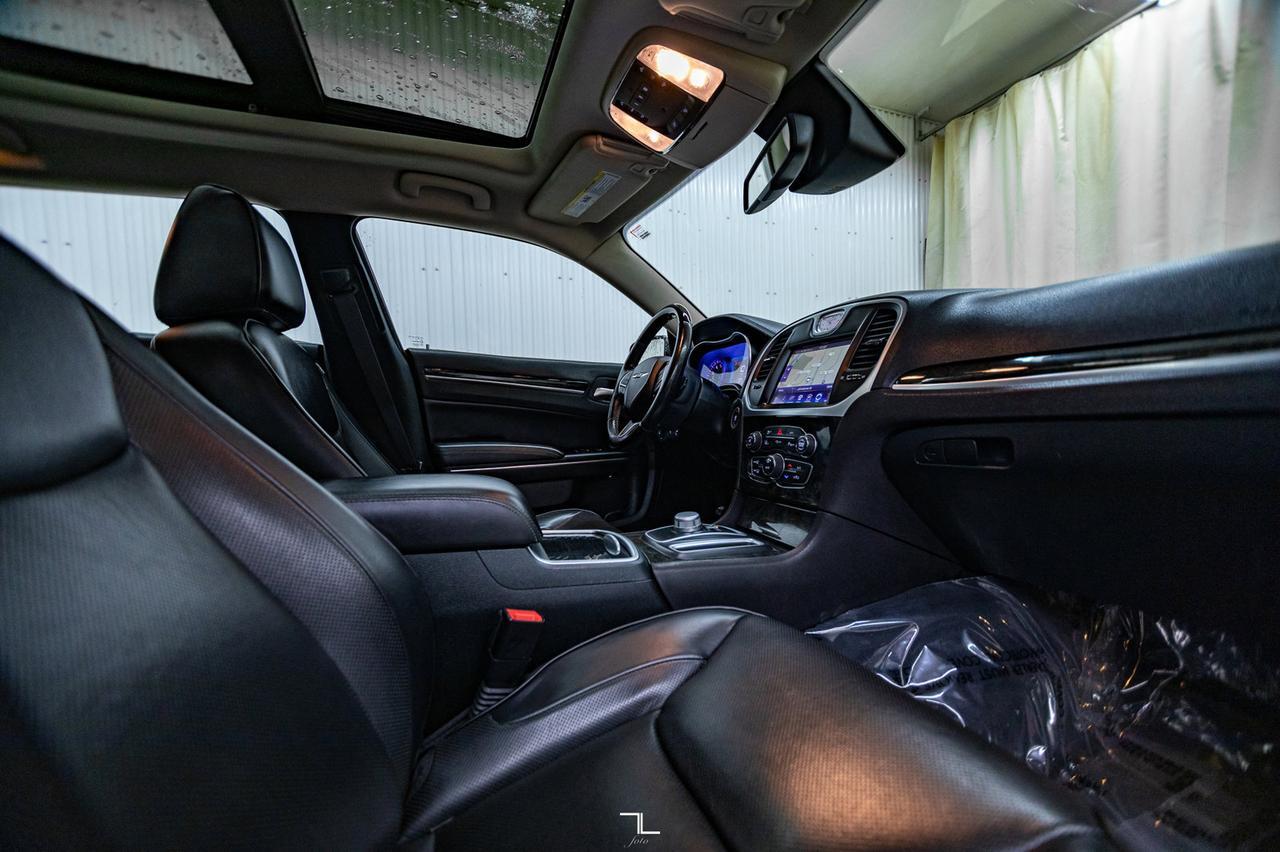 2016 Chrysler 300C AWD Leather Roof Nav BCam Red Deer AB