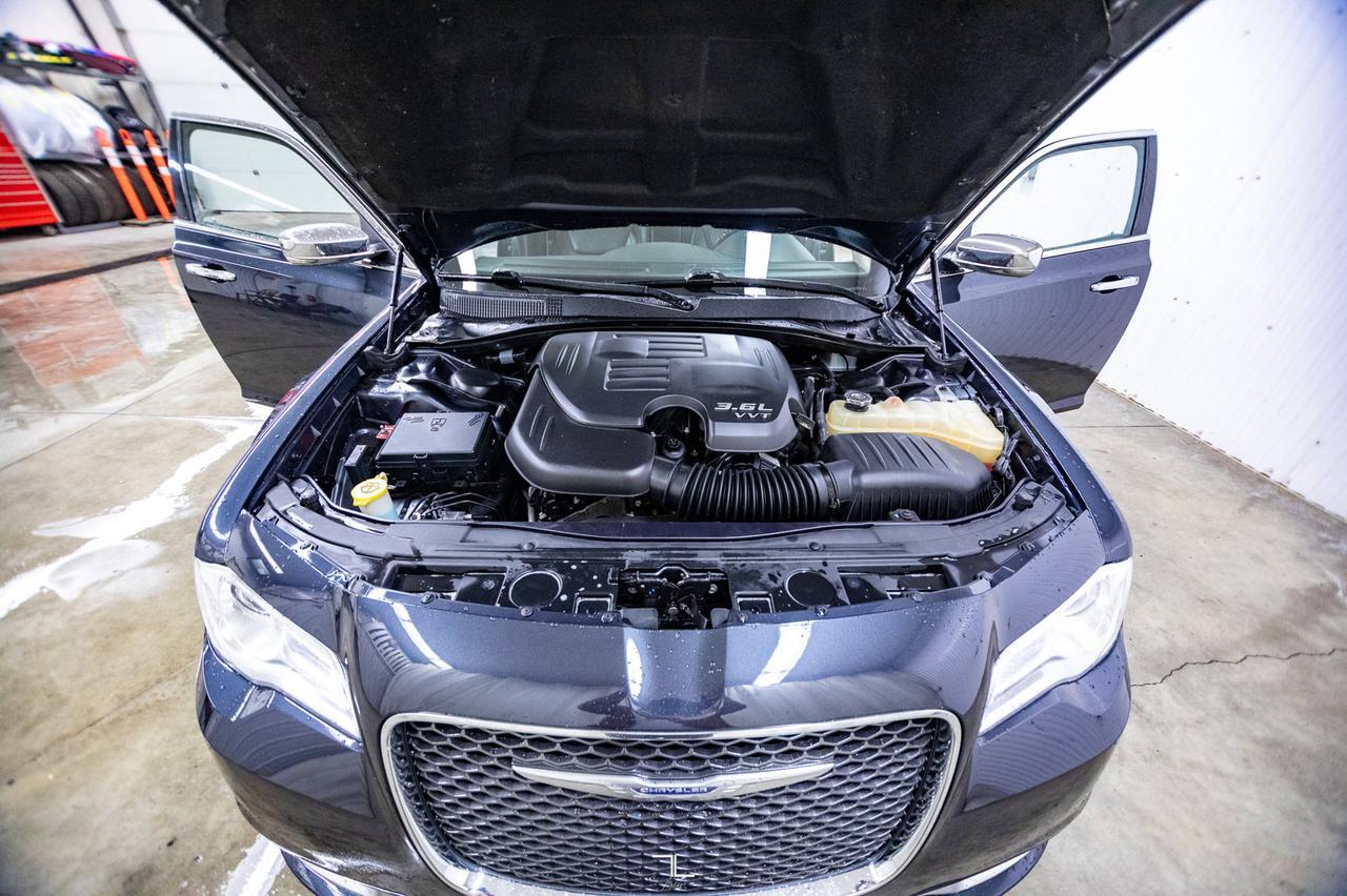 2016 Chrysler 300C AWD Leather Roof Nav BCam Red Deer AB