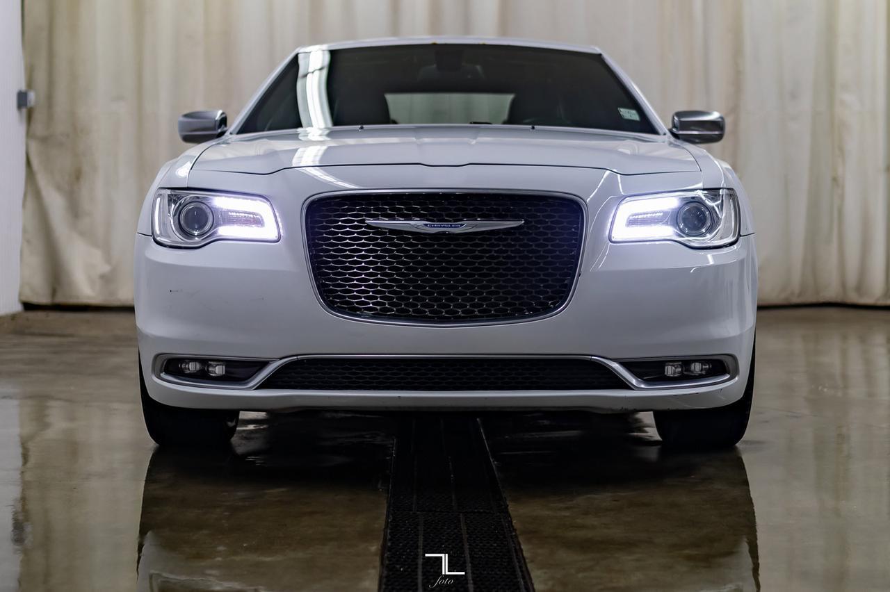 2016 Chrysler 300C AWD Platinum Leather Roof Nav BCam Red Deer AB