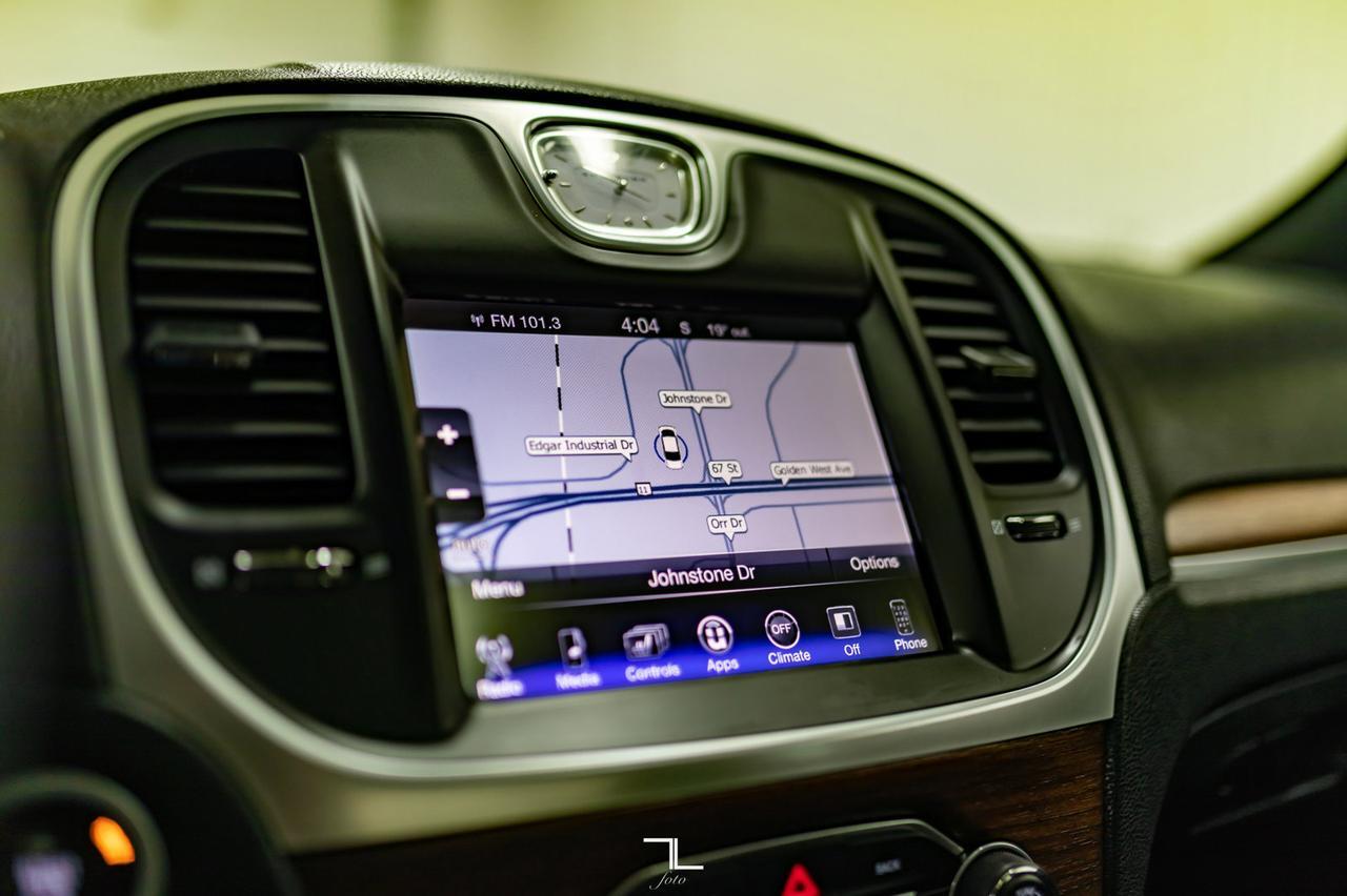 2016 Chrysler 300C AWD Platinum Leather Roof Nav BCam Red Deer AB