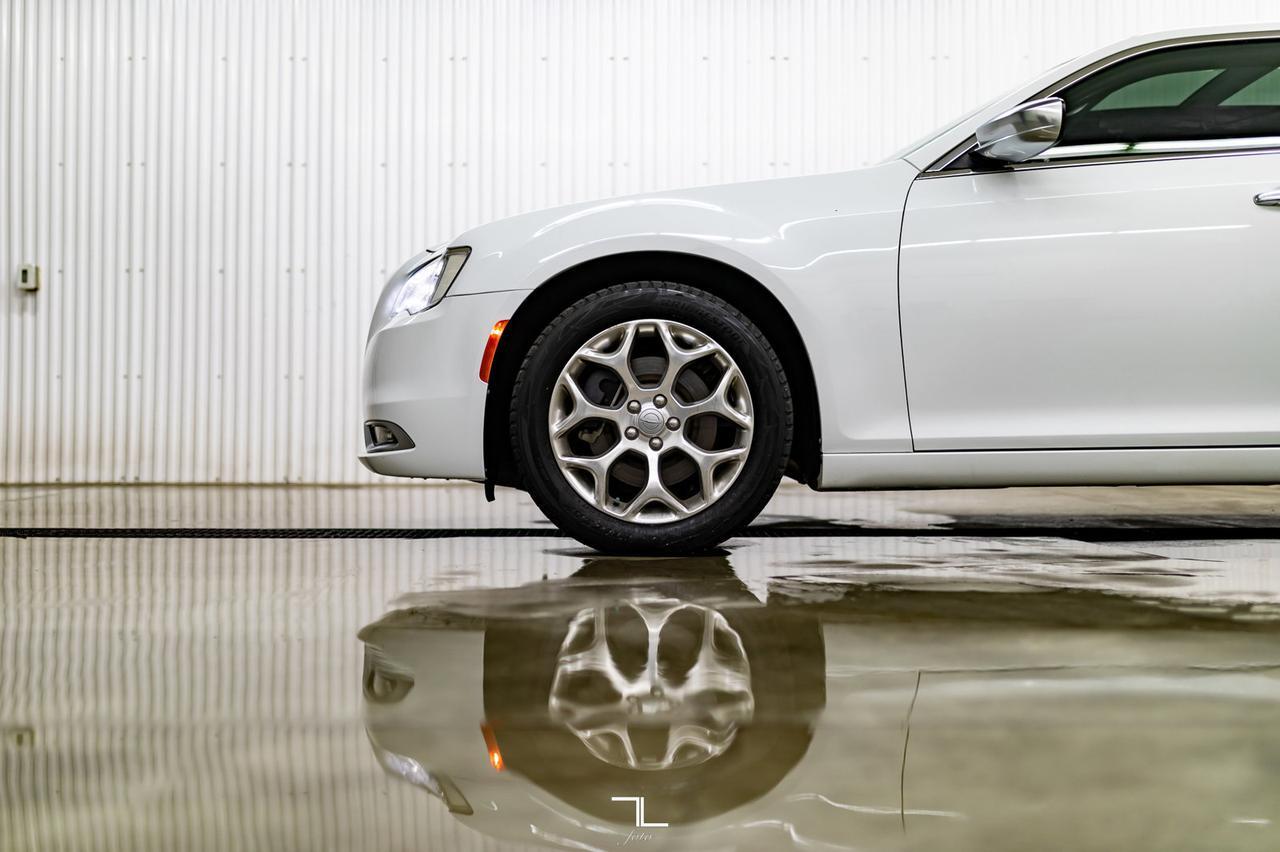 2016 Chrysler 300C AWD Platinum Leather Roof Nav BCam Red Deer AB