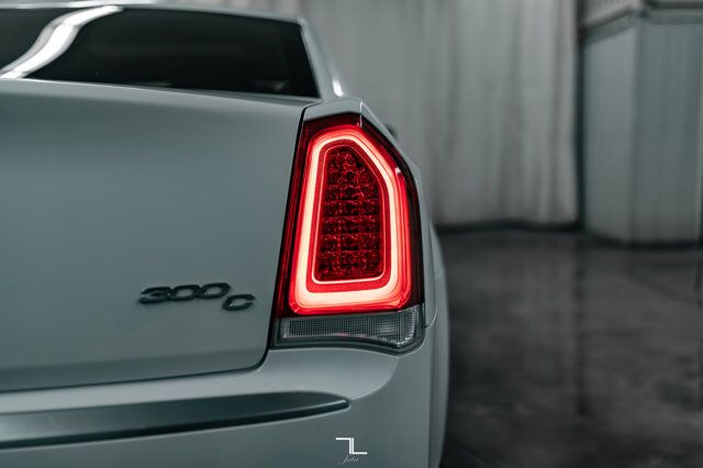 2016 Chrysler 300C AWD Platinum Leather Roof Nav BCam Red Deer AB