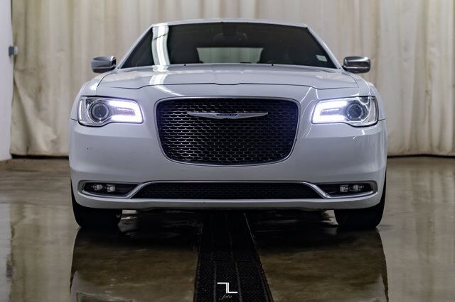 2016 Chrysler 300C AWD Platinum Leather Roof Nav BCam Red Deer AB