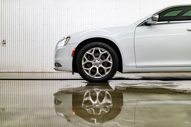 2016 Chrysler 300C AWD Platinum Leather Roof Nav BCam Red Deer AB