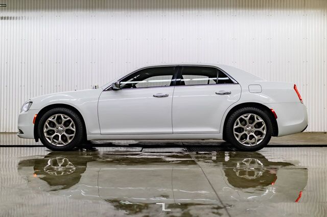 2016 Chrysler 300C AWD Platinum Leather Roof Nav BCam Red Deer AB