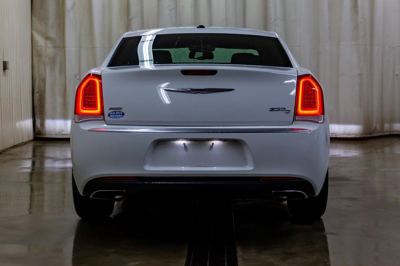2016 Chrysler 300C AWD Platinum Leather Roof Nav Red Deer AB