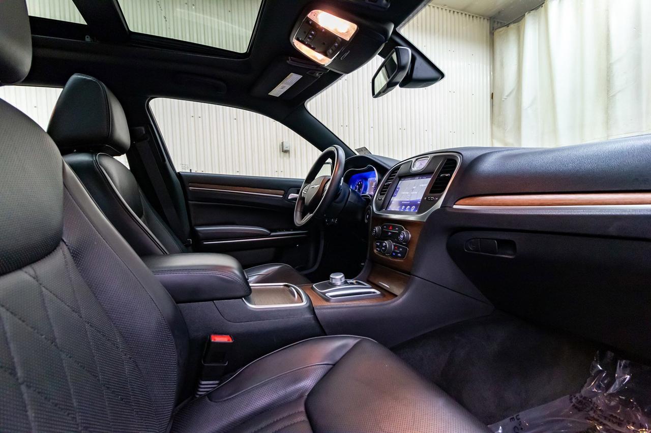 2016 Chrysler 300C AWD Platinum Leather Roof Nav Red Deer AB