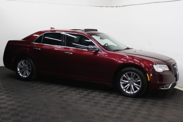 2016 Chrysler 300C Luxury