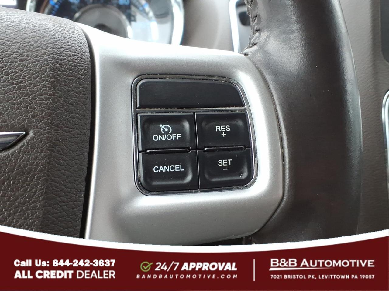 2016 Chrysler Town and Country Levittown PA