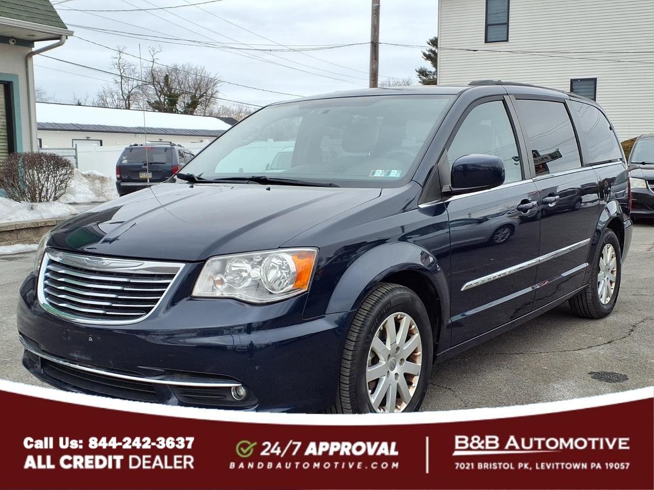 2016 Chrysler Town and Country Levittown PA