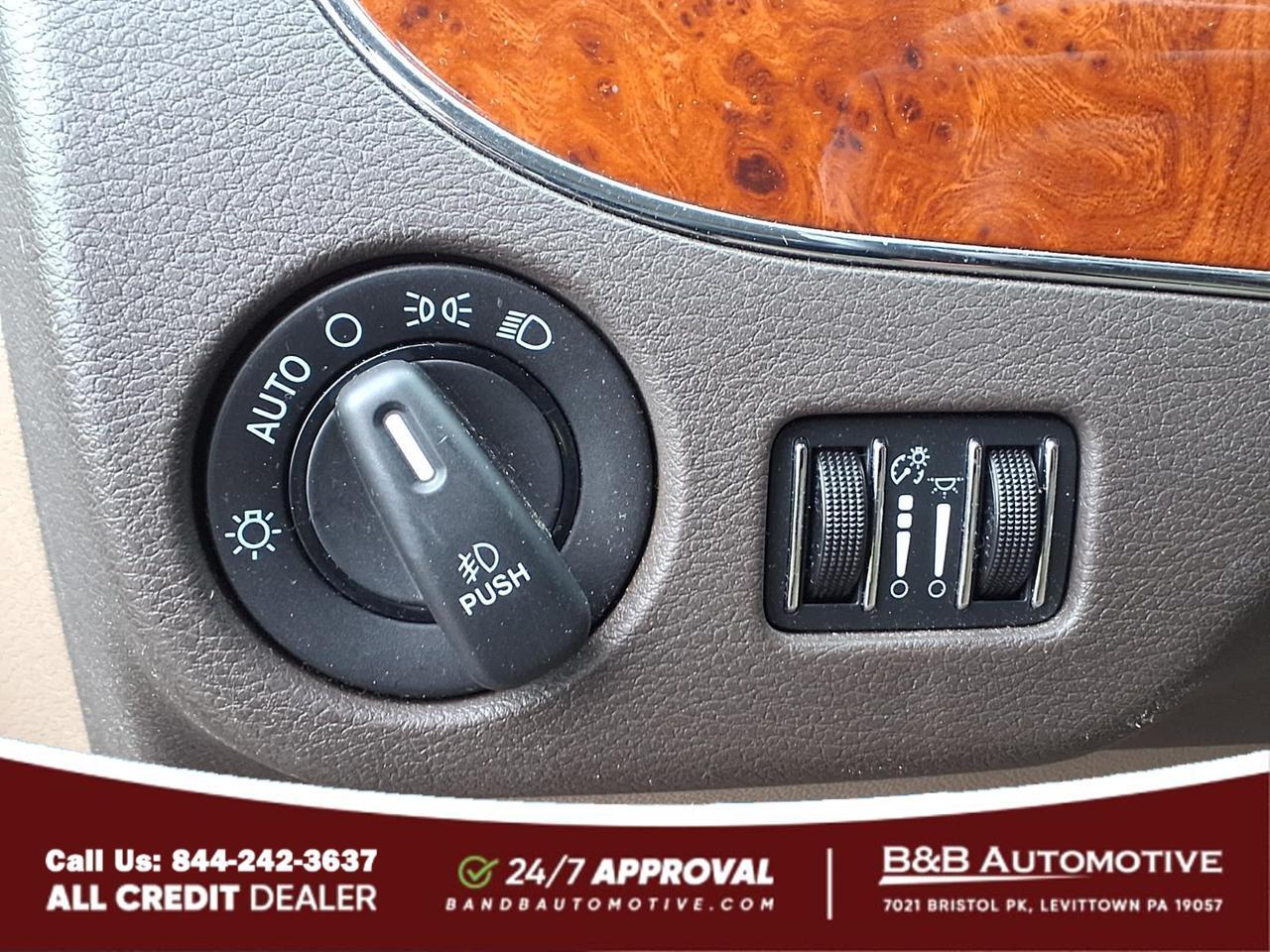 2016 Chrysler Town and Country Levittown PA