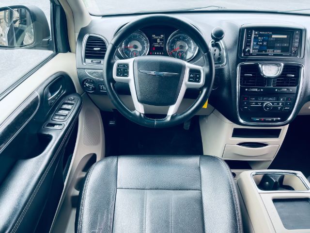 2016 Chrysler Town &amp; Country- SD / SAR Touring Hot Springs AR