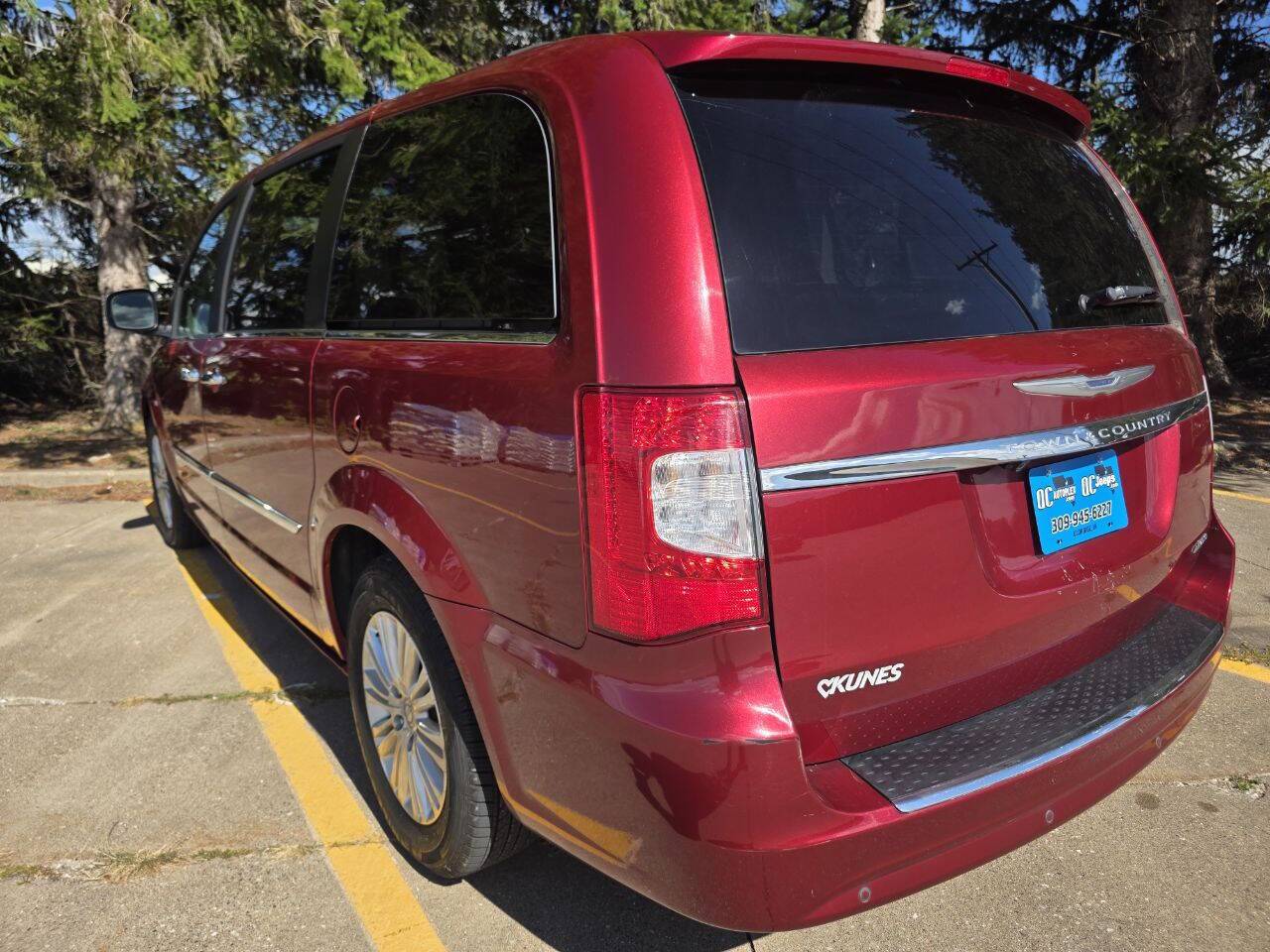 2016 Chrysler Town and Country Limited 4dr Mini Van Eldridge IA