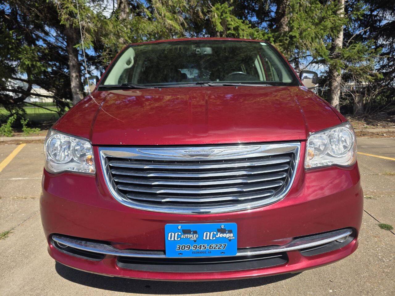 2016 Chrysler Town and Country Limited 4dr Mini Van Eldridge IA
