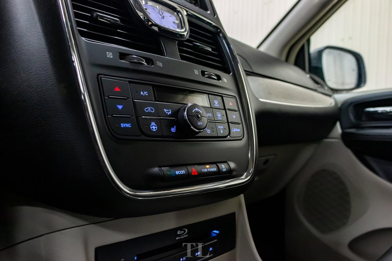 2016 Chrysler Town & Country Limited Leather Roof Nav DVD BCam Red Deer AB