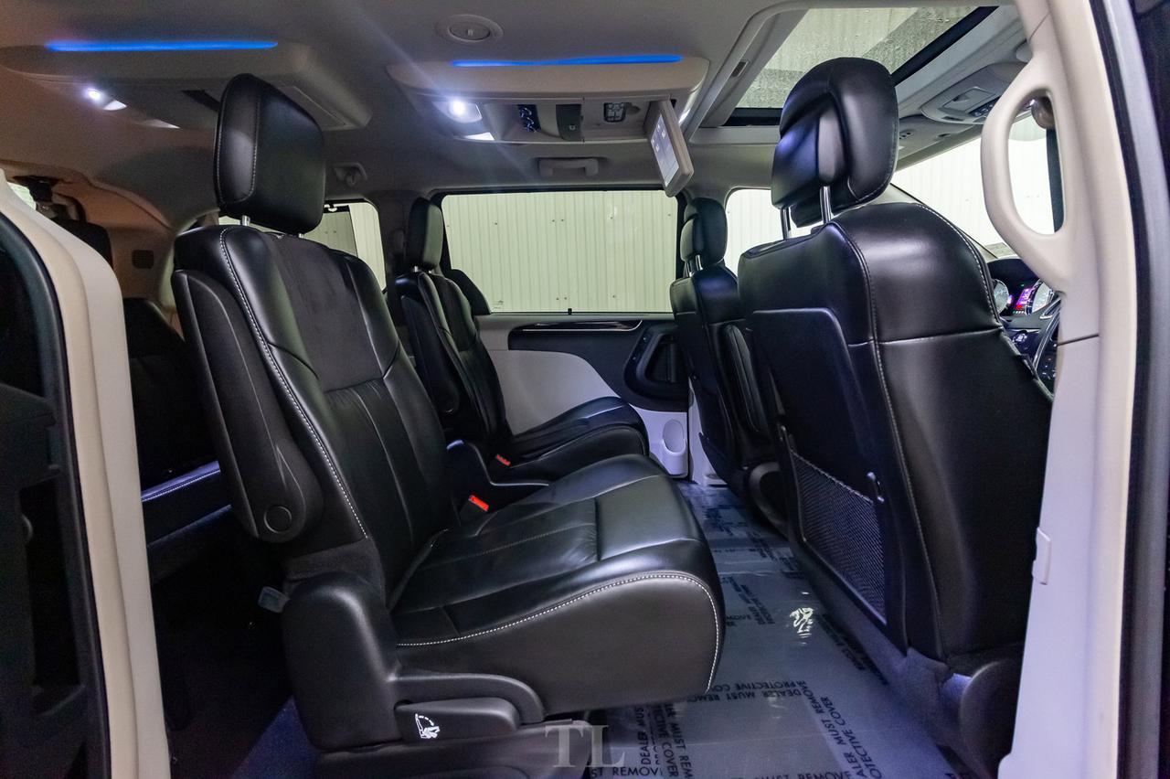 2016 Chrysler Town & Country Limited Leather Roof Nav DVD BCam Red Deer AB