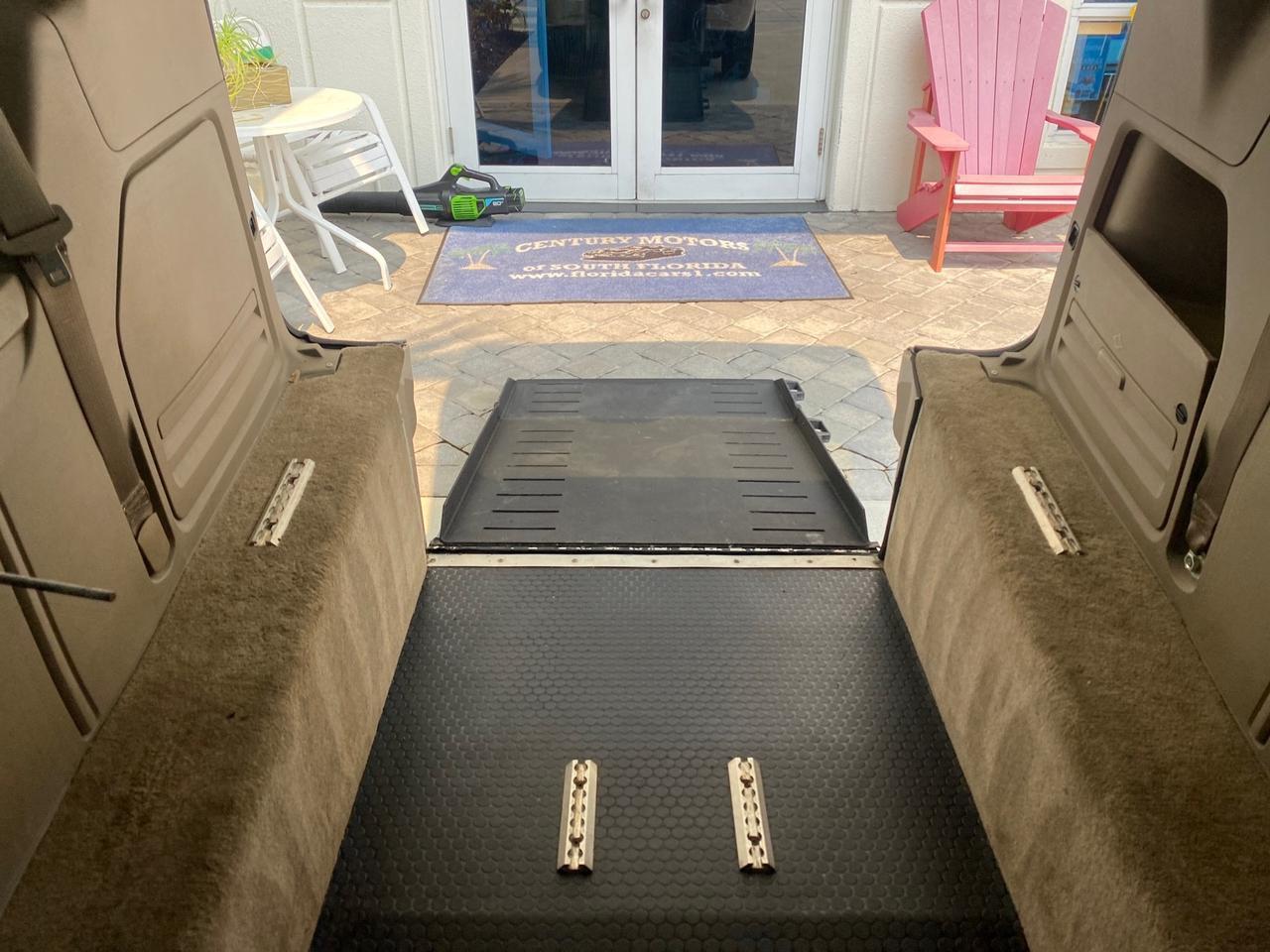 2016 Chrysler Town & Country REAR DOOR, HANDICAP RAMP LOW MILES 58,632 Pompano Beach FL