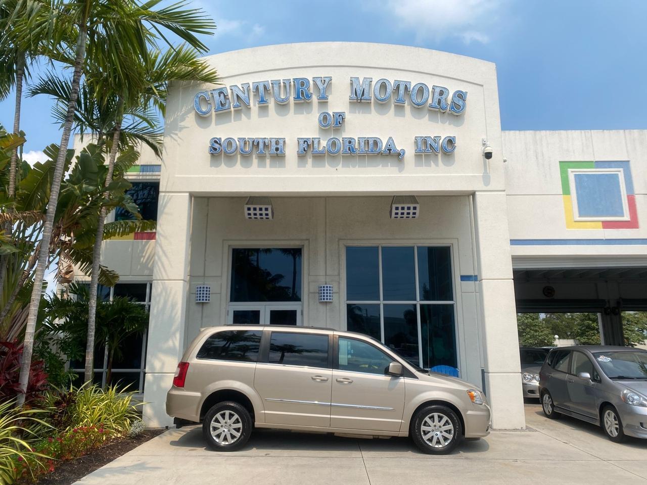 2016 Chrysler Town & Country REAR DOOR, HANDICAP RAMP LOW MILES 58,632