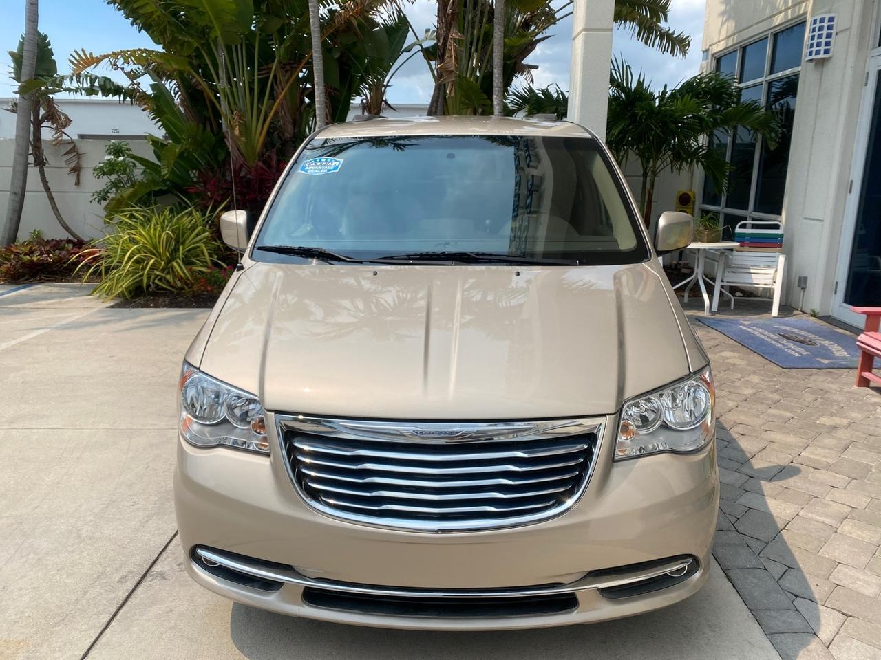 2016 Chrysler Town & Country REAR DOOR, HANDICAP RAMP LOW MILES 58,632