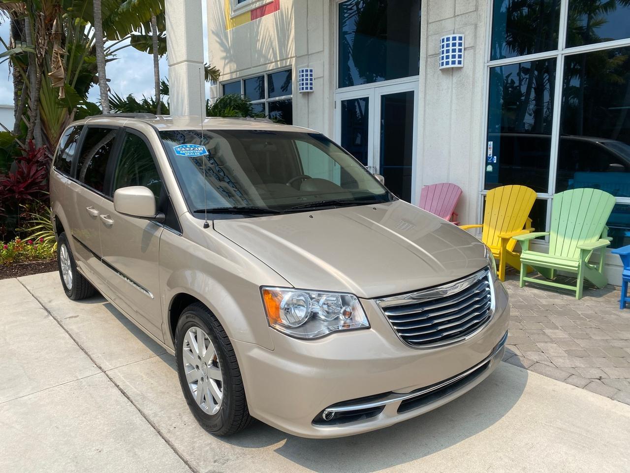 2016 Chrysler Town & Country REAR DOOR, HANDICAP RAMP LOW MILES 58,632