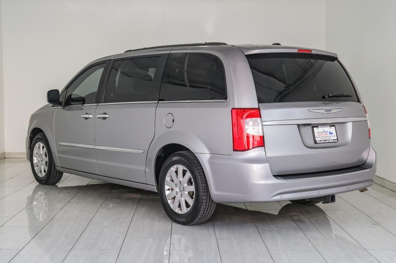 2016 Chrysler Town & Country TOURING BLIND SPOT ASSIST NAVIGATION TV ENTERTAINMENT LEATHER SE Carrollton TX