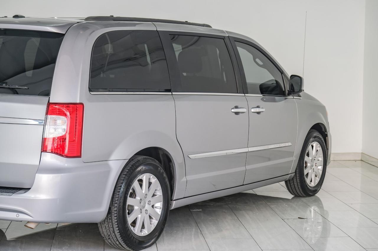 2016 Chrysler Town & Country TOURING BLIND SPOT ASSIST NAVIGATION TV ENTERTAINMENT LEATHER SE Carrollton TX