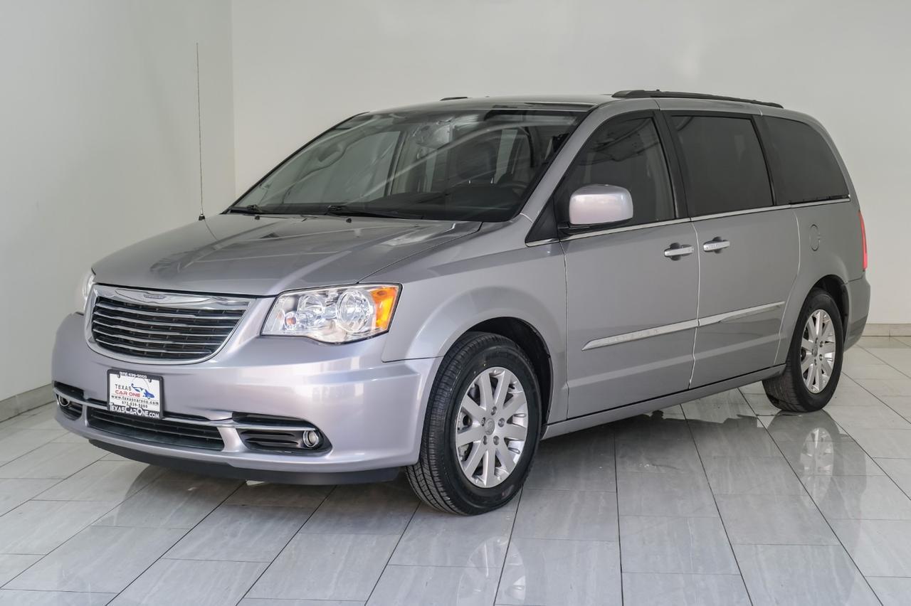 2016 Chrysler Town & Country TOURING BLIND SPOT ASSIST NAVIGATION TV ENTERTAINMENT LEATHER SE Carrollton TX