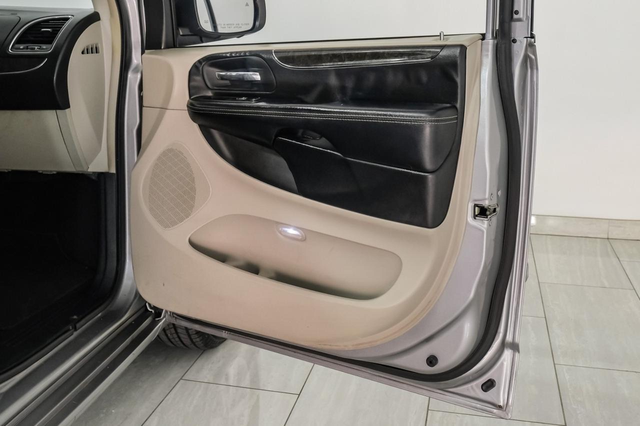 2016 Chrysler Town & Country TOURING BLIND SPOT ASSIST NAVIGATION TV ENTERTAINMENT LEATHER SE Carrollton TX
