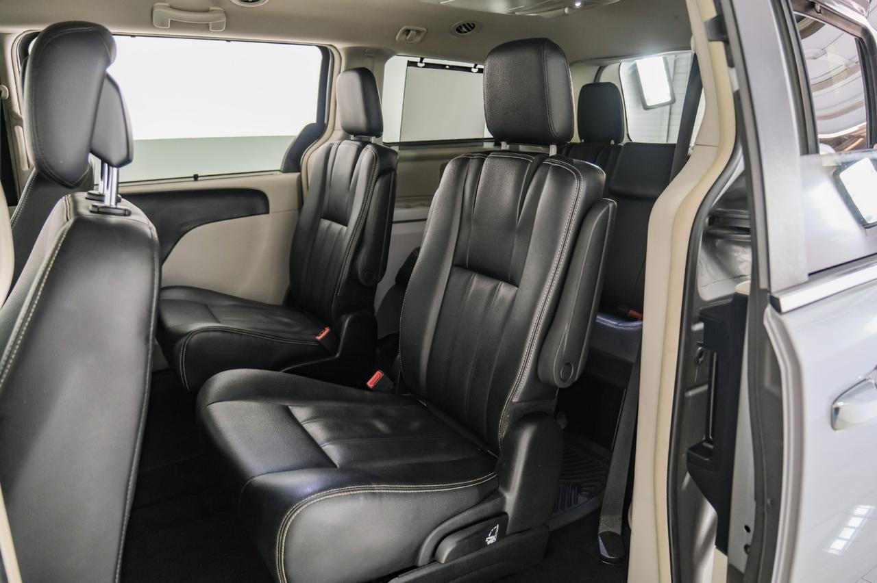 2016 Chrysler Town & Country TOURING BLIND SPOT ASSIST NAVIGATION TV ENTERTAINMENT LEATHER SE Carrollton TX
