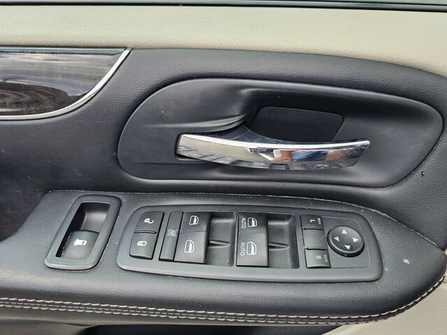 2016 Chrysler Town and Country TOURING College Park GA