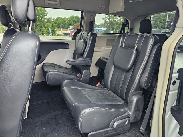 2016 Chrysler Town and Country TOURING College Park GA