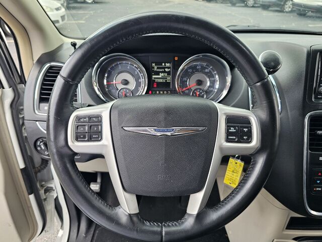 2016 Chrysler Town and Country TOURING College Park GA