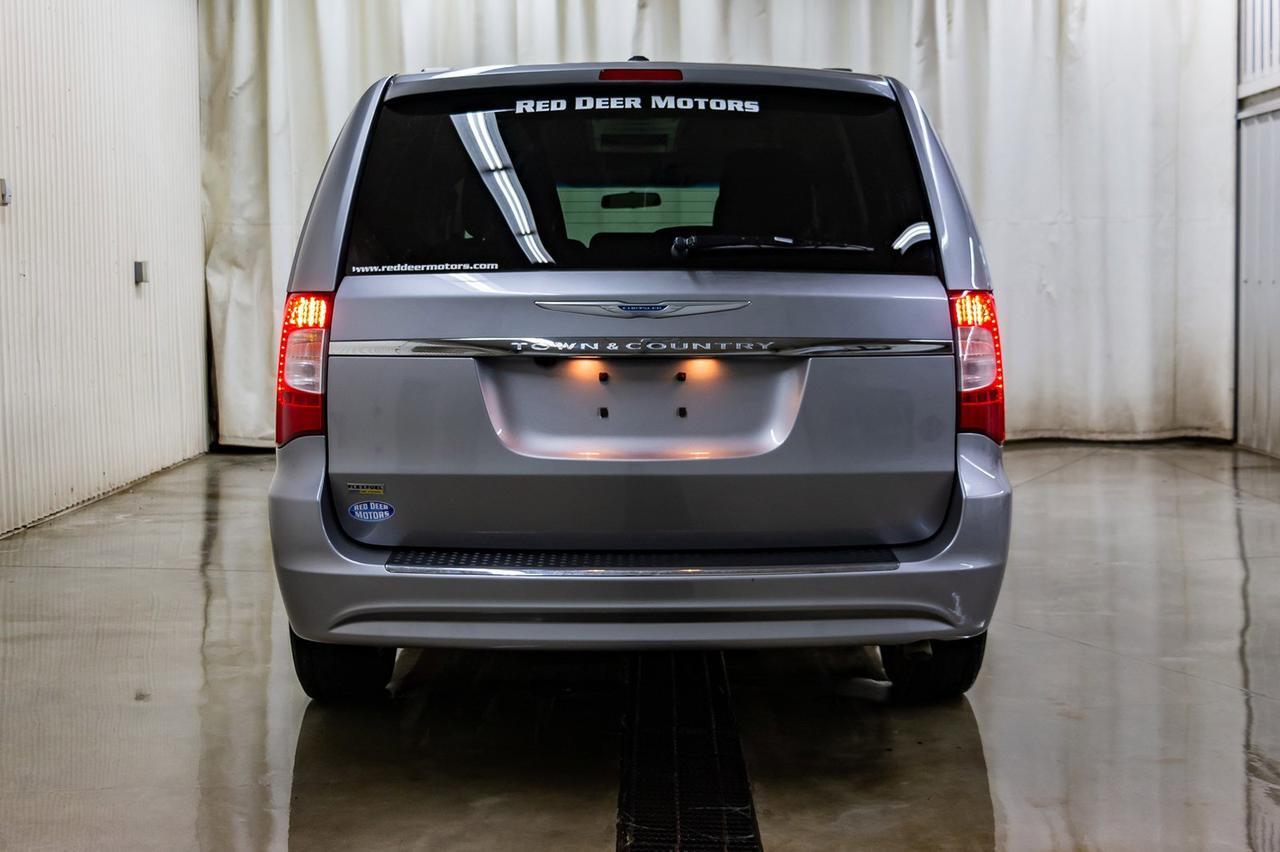 2016 Chrysler Town & Country Touring BCam Red Deer AB
