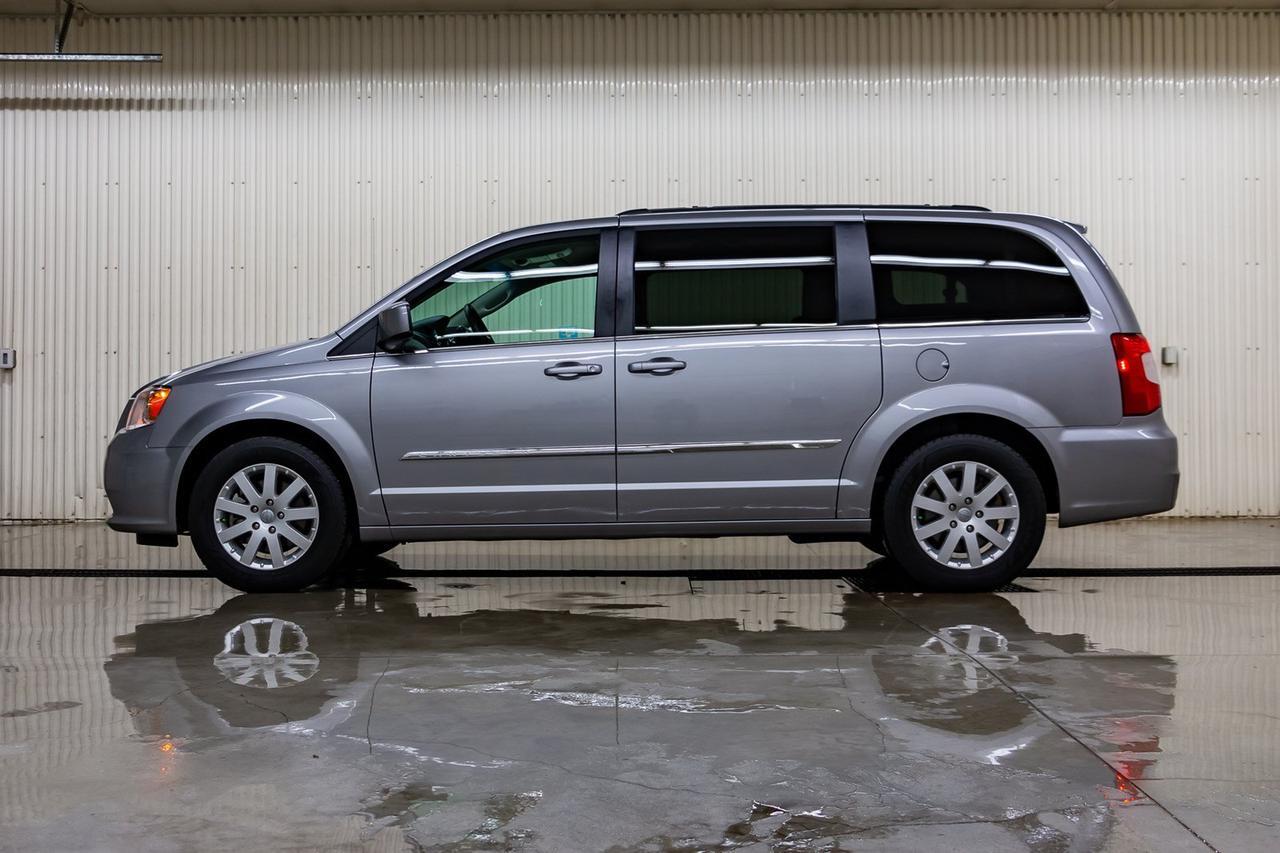 2016 Chrysler Town & Country Touring BCam Red Deer AB