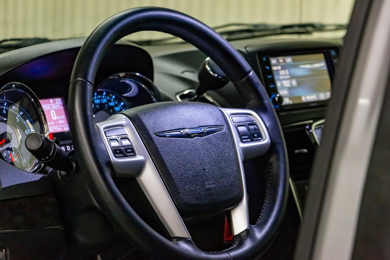 2016 Chrysler Town & Country Touring BCam Red Deer AB