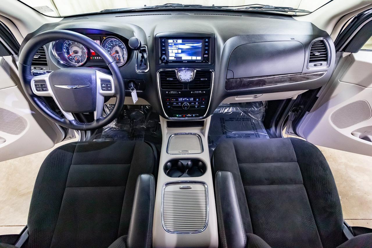 2016 Chrysler Town & Country Touring BCam Red Deer AB