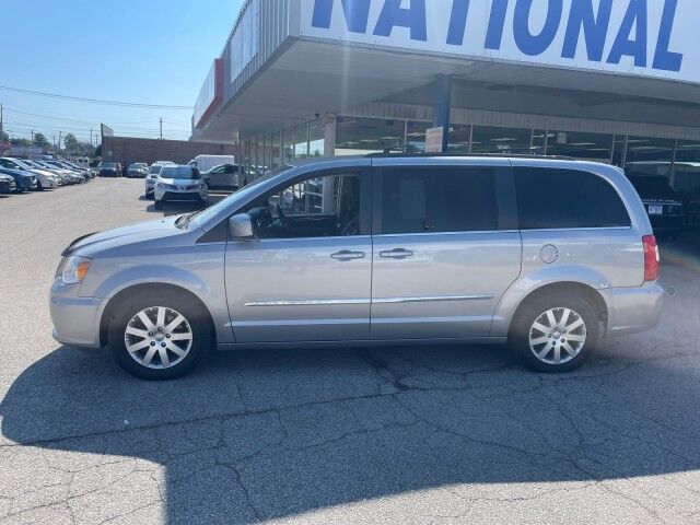 2016 Chrysler Town & Country Touring