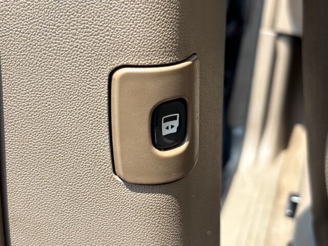2016 Chrysler Town & Country Touring Cleveland OH
