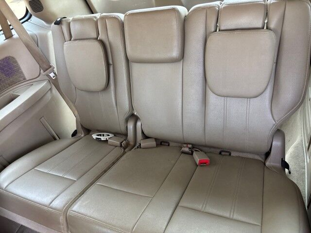 2016 Chrysler Town & Country Touring Cleveland OH