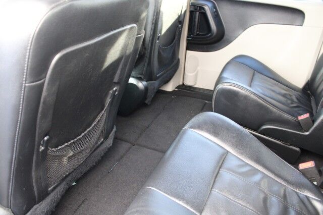 2016 Chrysler Town & Country Touring DVD Melbourne FL