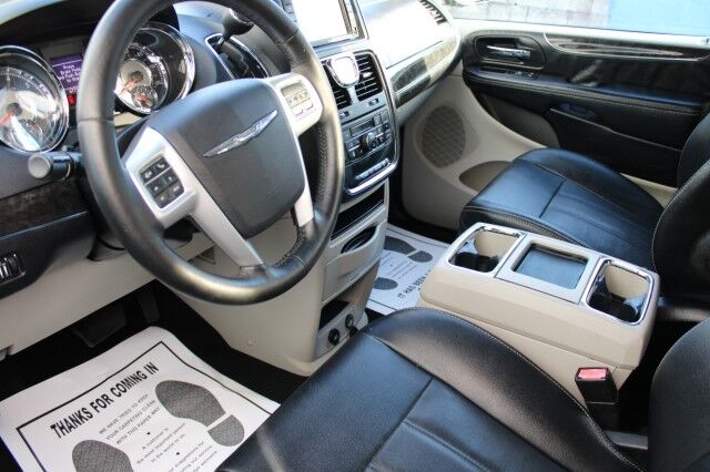 2016 Chrysler Town & Country Touring DVD Melbourne FL