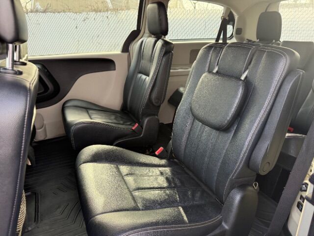 2016 Chrysler Town & Country Touring East Islip NY