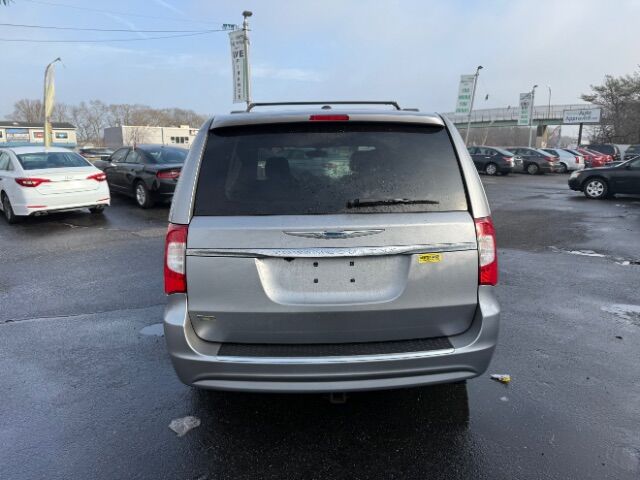 2016 Chrysler Town & Country Touring East Islip NY