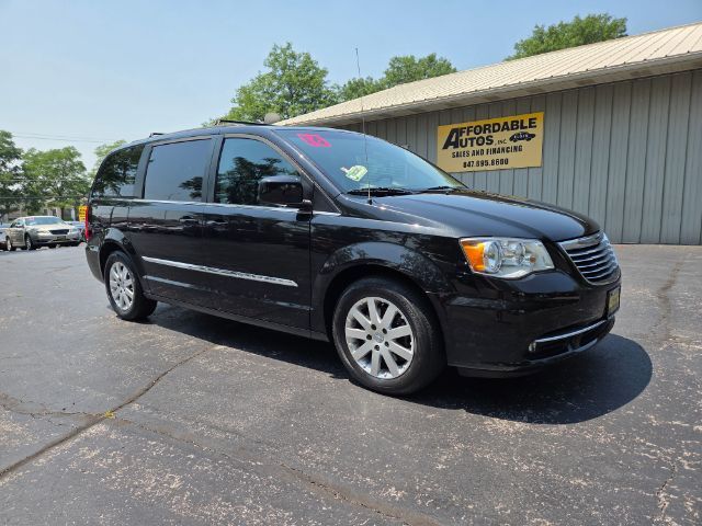 2016 Chrysler Town & Country Touring Elgin IL