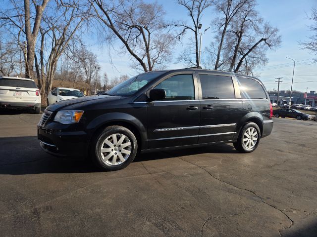 2016 Chrysler Town & Country Touring