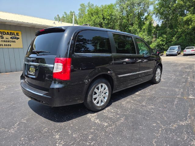 2016 Chrysler Town & Country Touring Elgin IL