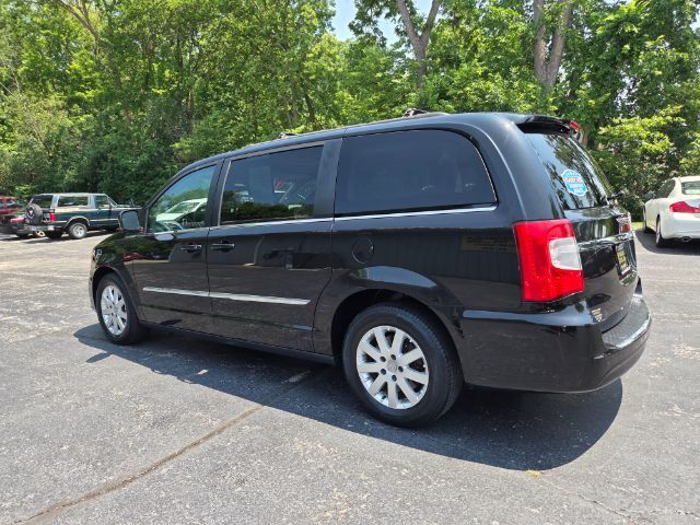 2016 Chrysler Town & Country Touring Elgin IL