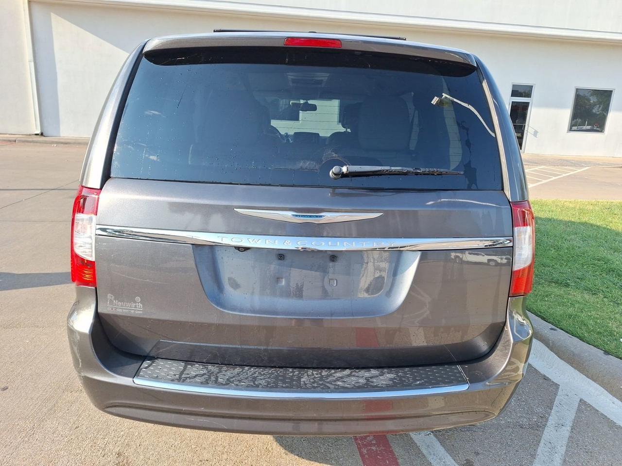 2016 Chrysler Town & Country Touring Hurst TX