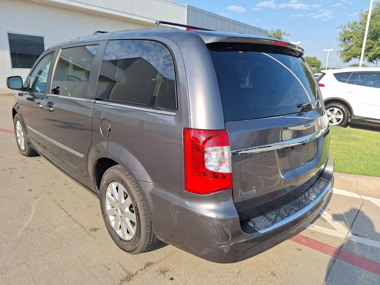 2016 Chrysler Town & Country Touring Hurst TX