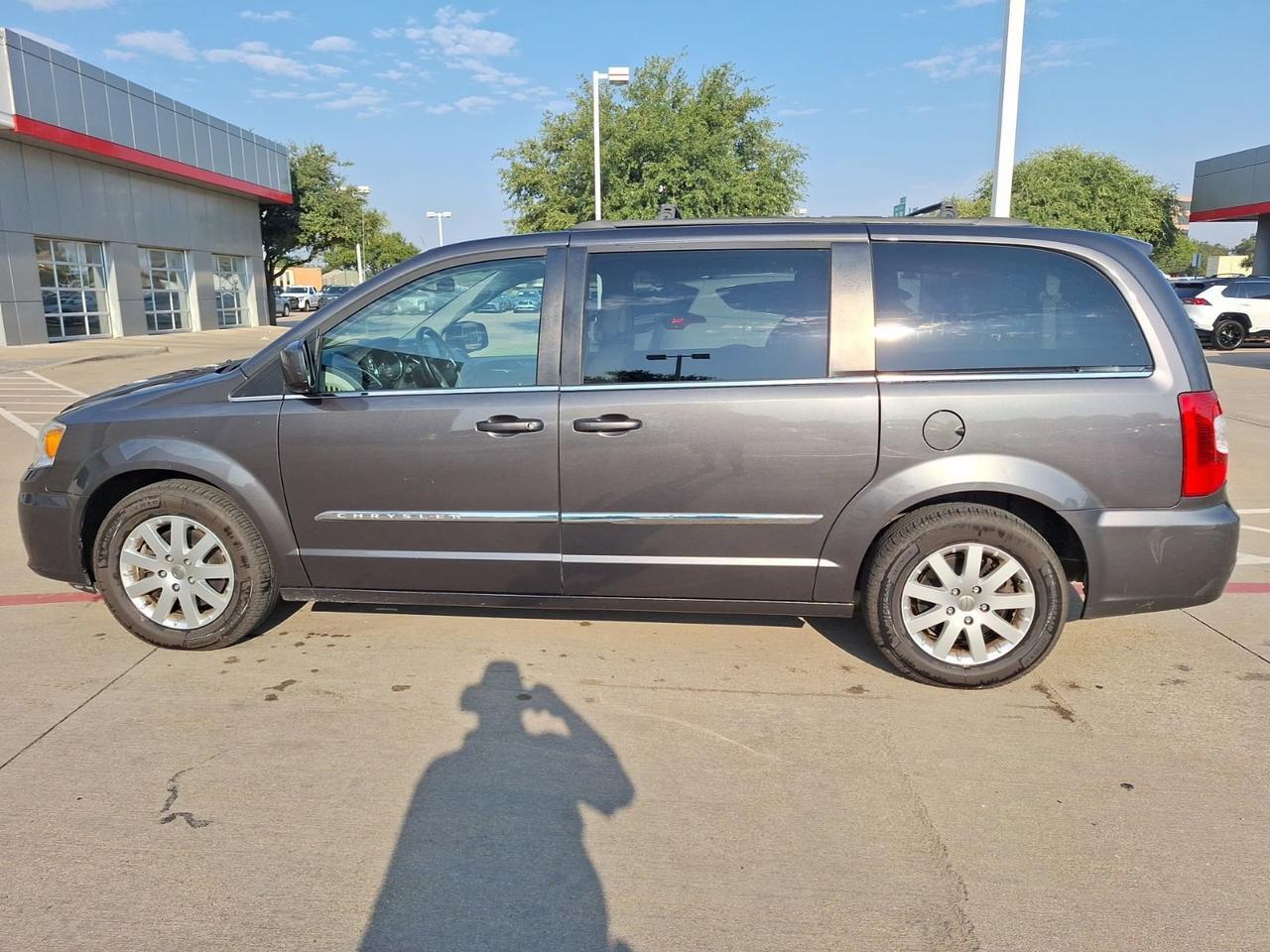 2016 Chrysler Town & Country Touring Hurst TX